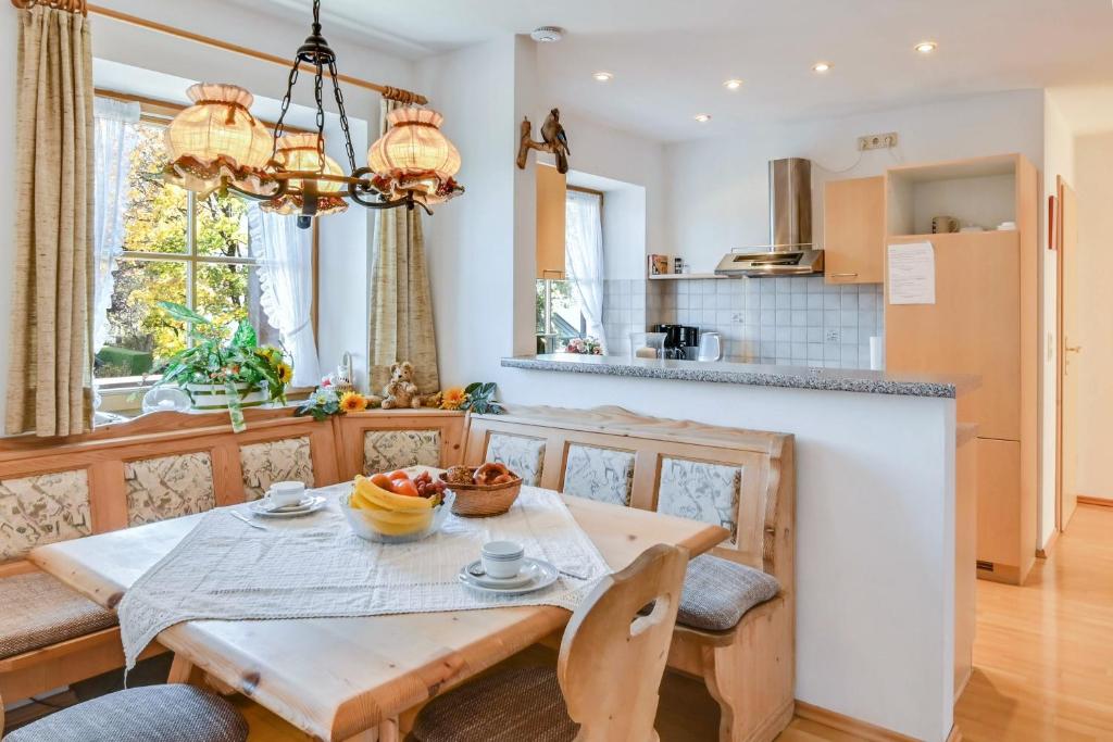 Katharinenhof Ferienwohnung Alpspitz (4) Zugspitzstraße 86, 82467 Garmisch-Partenkirchen