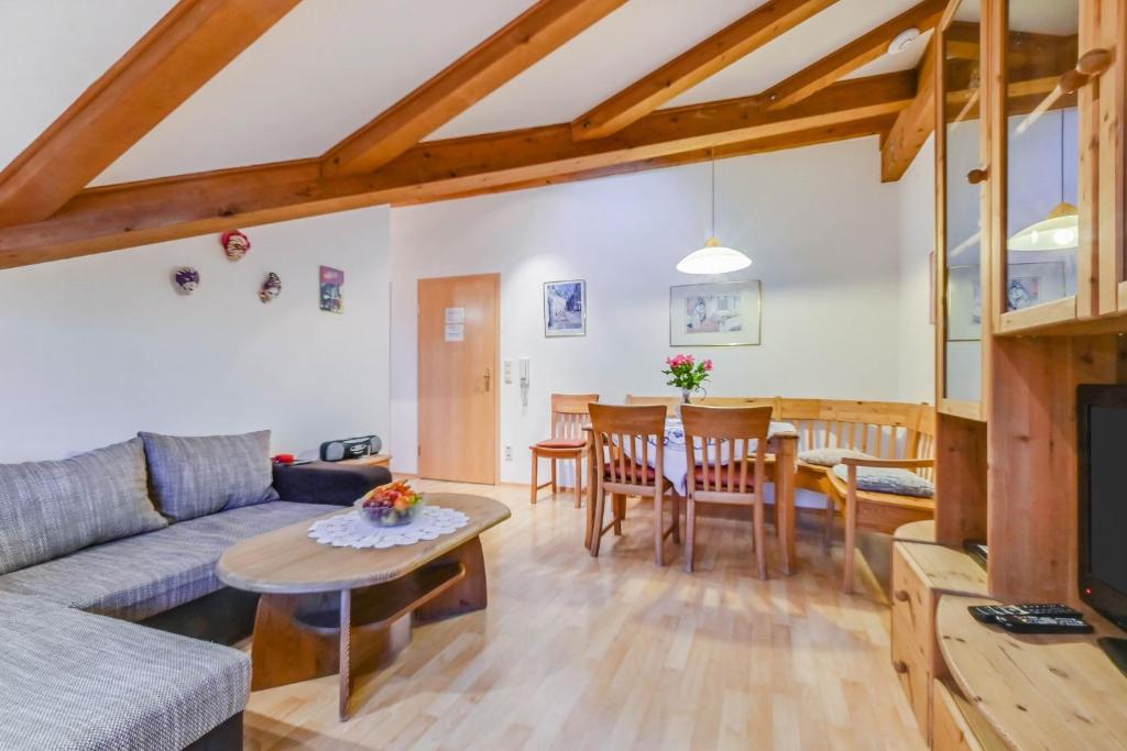 Katharinenhof Ferienwohnung Hausberg (6) Zugspitzstraße 86, 82467 Garmisch-Partenkirchen