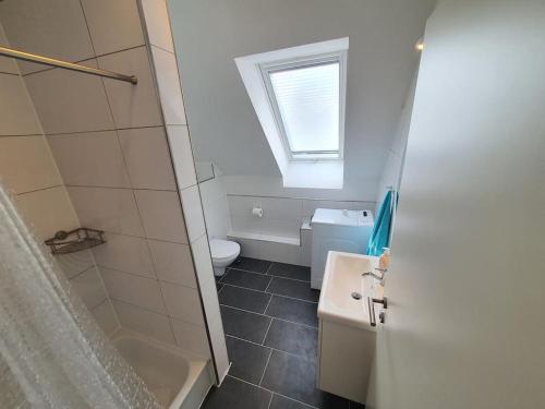 Kiel-Russee Familienwohnung, Lademöglichkeit, Co2 Frei