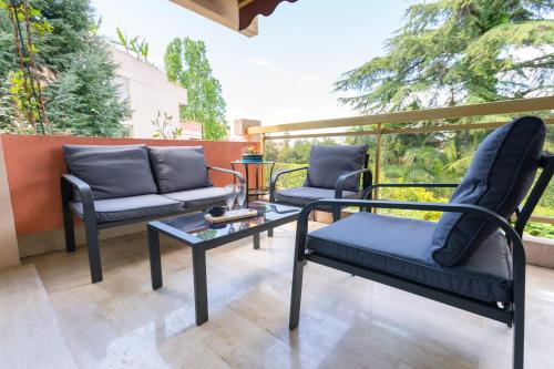 KIKILOUE Cannes 2-bedroom apartment with terrace and swimming pool
