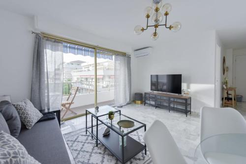 KIKILOUE Cannes' Palm Beach 2-mi walk to the beaches with terrace