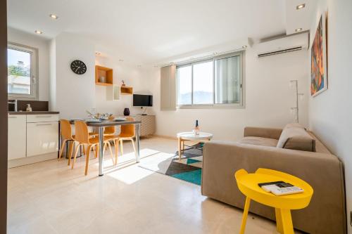 KIKILOUE ! Stylish 2-bedroom apartment in Grand Hotel