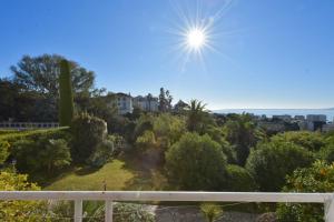 Appartement KIKILOUE TERRASSE VUE MER RÉSIDENCE DE STANDING PISCINE 26 avenue du Maréchal Koenig Résidence Monte Leo 06400 Cannes Provence-Alpes-Côte d\'Azur