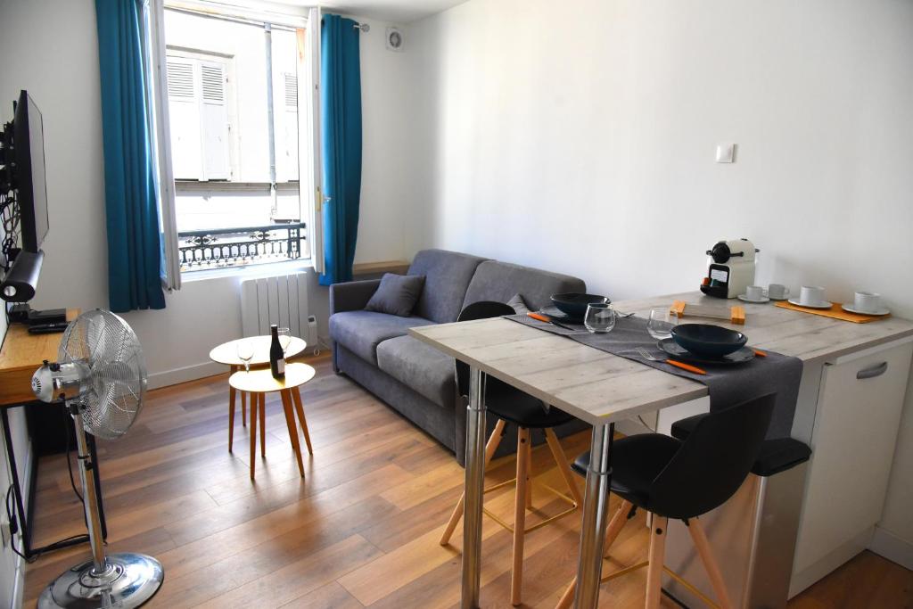 Appartement Kimme Red - plein centre ancien 137 Rue de Bourgogne 45000 Orléans