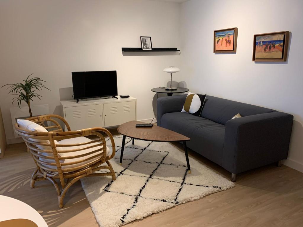 Appartement KISTIN T1 bis hypercentre rénové et chaleureux 1er étage gauche 43f Rue Branda 29200 Brest