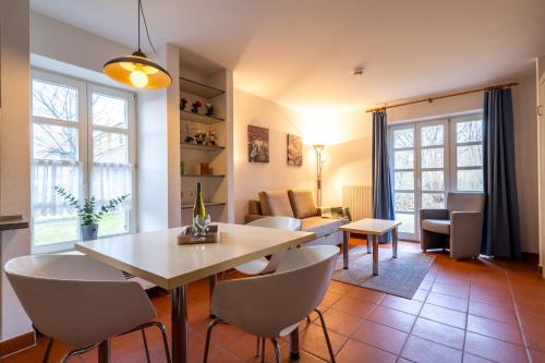 Klassik 1-Raum Appartement mit Terrasse B24