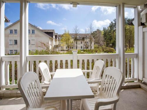 Klassik Appartement mit 1 Schlafzimmer und Balkon im Obergeschoss 106