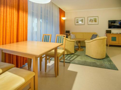 Klassik Appartement mit 1 Schlafzimmer und Balkon im Obergeschoss 266