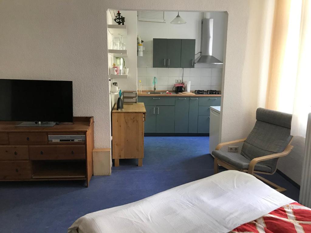 Appartement Klein App in Alt - Tegel 16 Schlieperstraße Hinterhof, 1 Stock 13507 Berlin