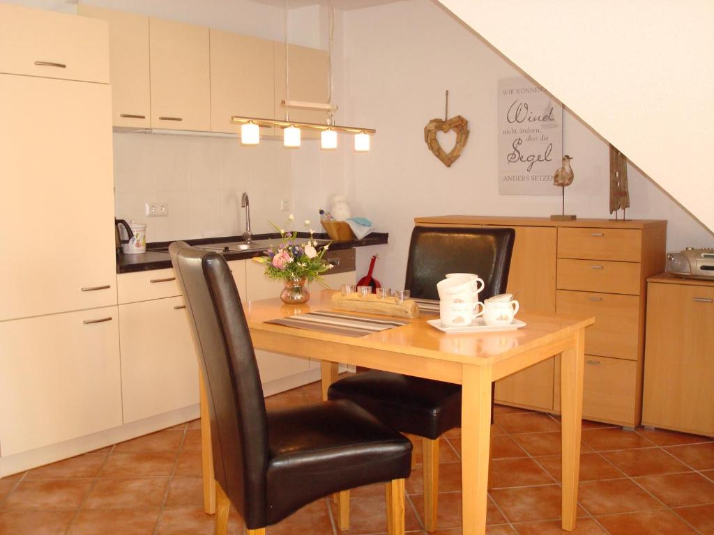 Appartement Kleine Auszeit Am Markt 4 2. Eingang , 2. OG , Dachgeschoss 23999 Kirchdorf