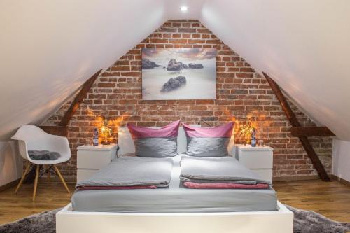 Kleine gemütliche Einliegerwohnung mit Garten und Pool
