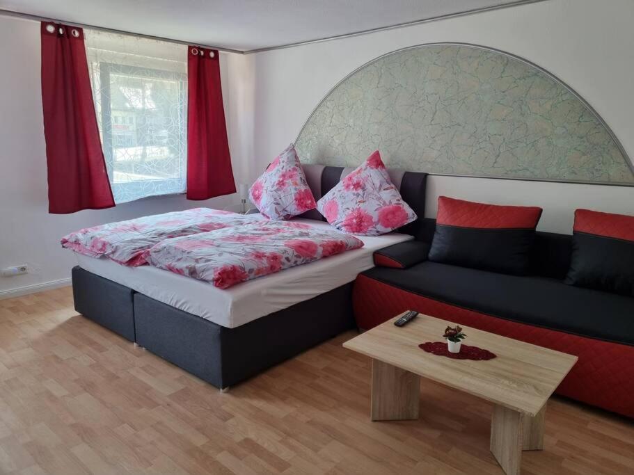 KM2 Apartment 12 Kreuzstraße, 78098 Triberg im Schwarzwald