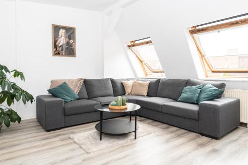 Ko-Living - Händel Suite - Altstadt mit Netflix & Dachterrasse