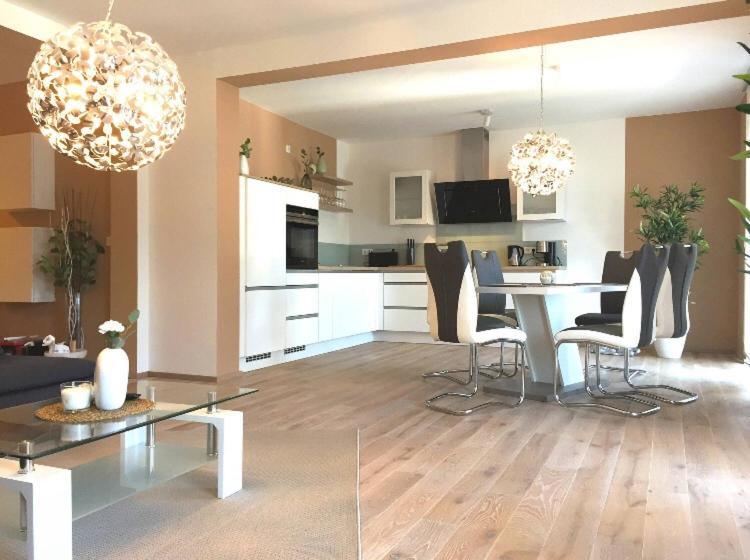 Appartement Koblenz Süd exklusive und zentrale Designer Wohnung 125 Hohenzollernstraße Whg 3, 1OG 56068 Coblence