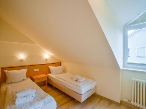 Komfort Appartement mit 1 Schlafzimmer im Dachgeschoss 150