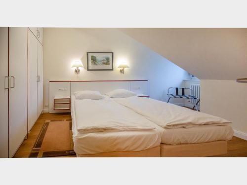 Komfort Appartement mit 1 Schlafzimmer und Balkon im Dachgeschoss 247