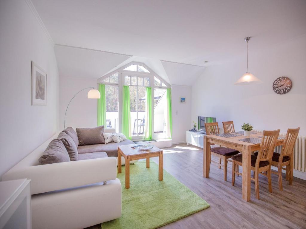 Komfort Appartement mit 1 Schlafzimmer und Balkon im Dachgeschoss 295 Dollahner Straße 55, 18609 Binz