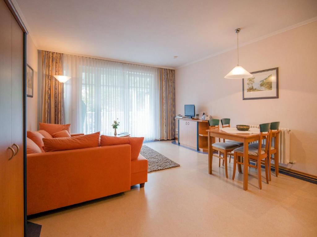 Komfort Appartement mit 1 Schlafzimmer und Balkon im Obergeschoss 105 Dollahner Straße 55, 18609 Binz