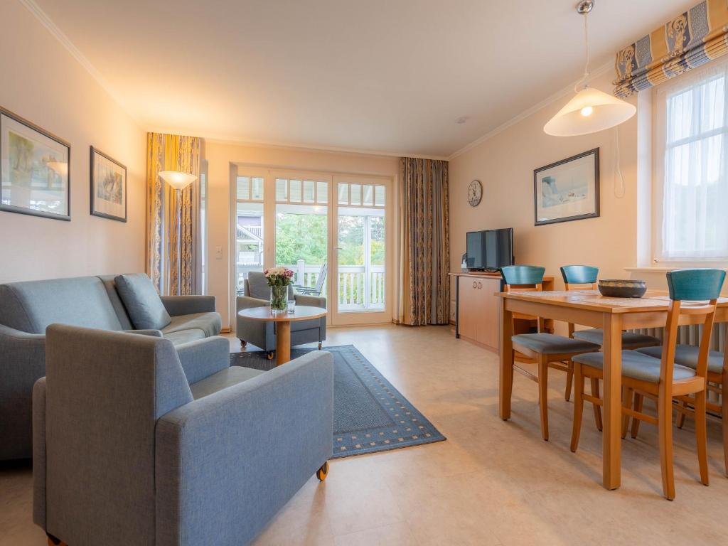 Komfort Appartement mit 1 Schlafzimmer und Balkon im Obergeschoss 225 Dollahner Straße 55, 18609 Binz