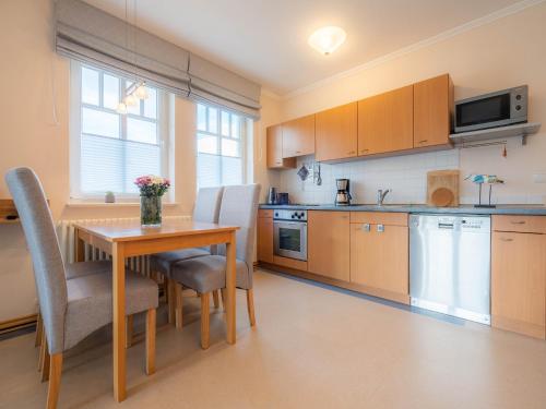 Komfort Appartement mit 1 Schlafzimmer und Balkon im Obergeschoss 241