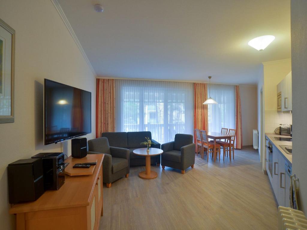 Komfort Appartement mit 1 Schlafzimmer und Balkon im Obergeschoss 267 Dollahner Straße 55, 18609 Binz