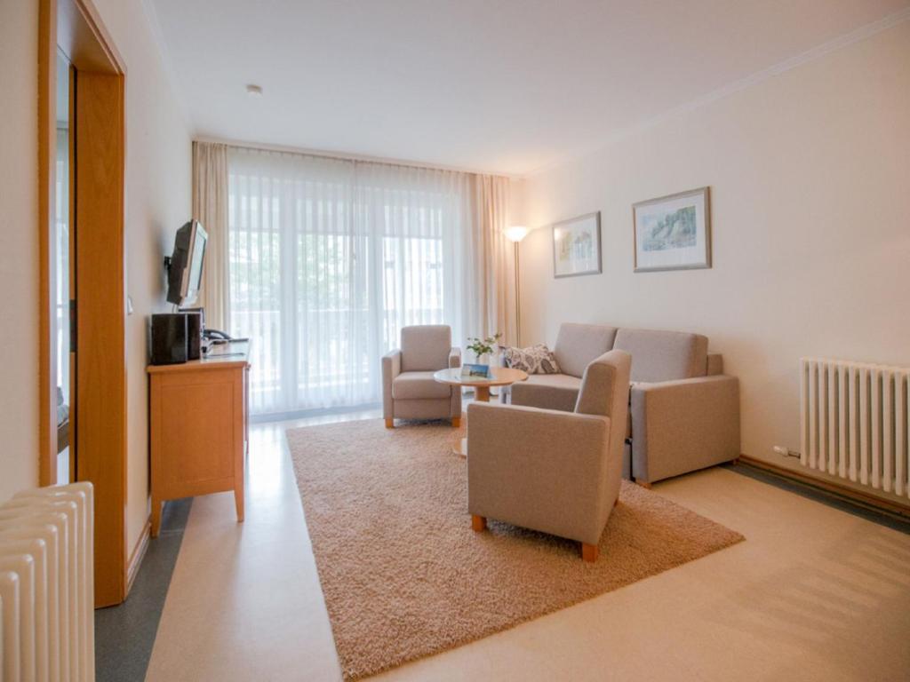 Appartement Komfort Appartement mit 2 Schlafzimmern und Balkon im Obergeschoss 194 Dollahner Straße 55 18609 Binz