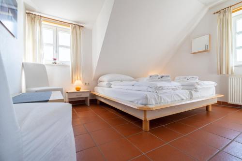 Komfort Appartement mit 2 Schlafzimmern und Terrasse B01
