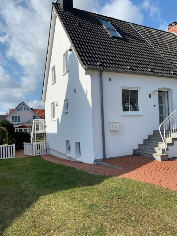 Appartement Komfort Ferienwohnung Kroemer 3-Zimmer, Garten, Strand 300 m 8 Samlandstraße 23669 Timmendorfer Strand