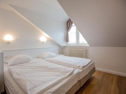 Komfortplus 1-Raum-Appartement mit Balkon im Dachgeschoss 095