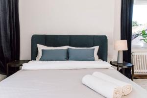 Komplett neu: 2-Zi zentral im Altbau. 24h-Checkin
