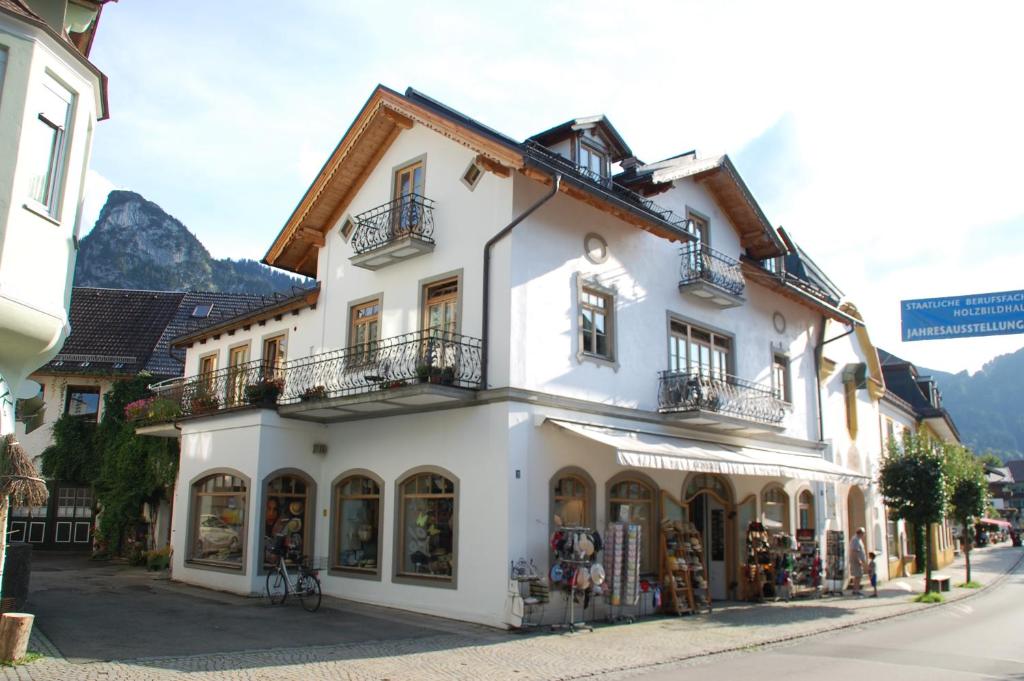 Kronburger Dorfstraße 10 1 Etage, 82487 Oberammergau