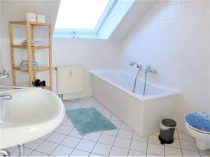 Appartement Kuschelige Dachgeschosswohnung am Clarapark Oeserstraße 34 04229 Leipzig Saxe