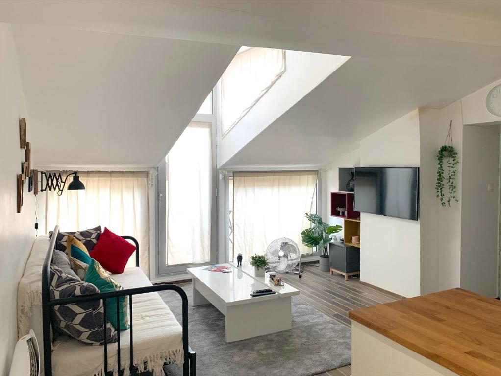 L'accueillant - Appartement avec chambre et terrasse Toulouse centre 6 Rue Edouard Dulaurier, 31000 Toulouse