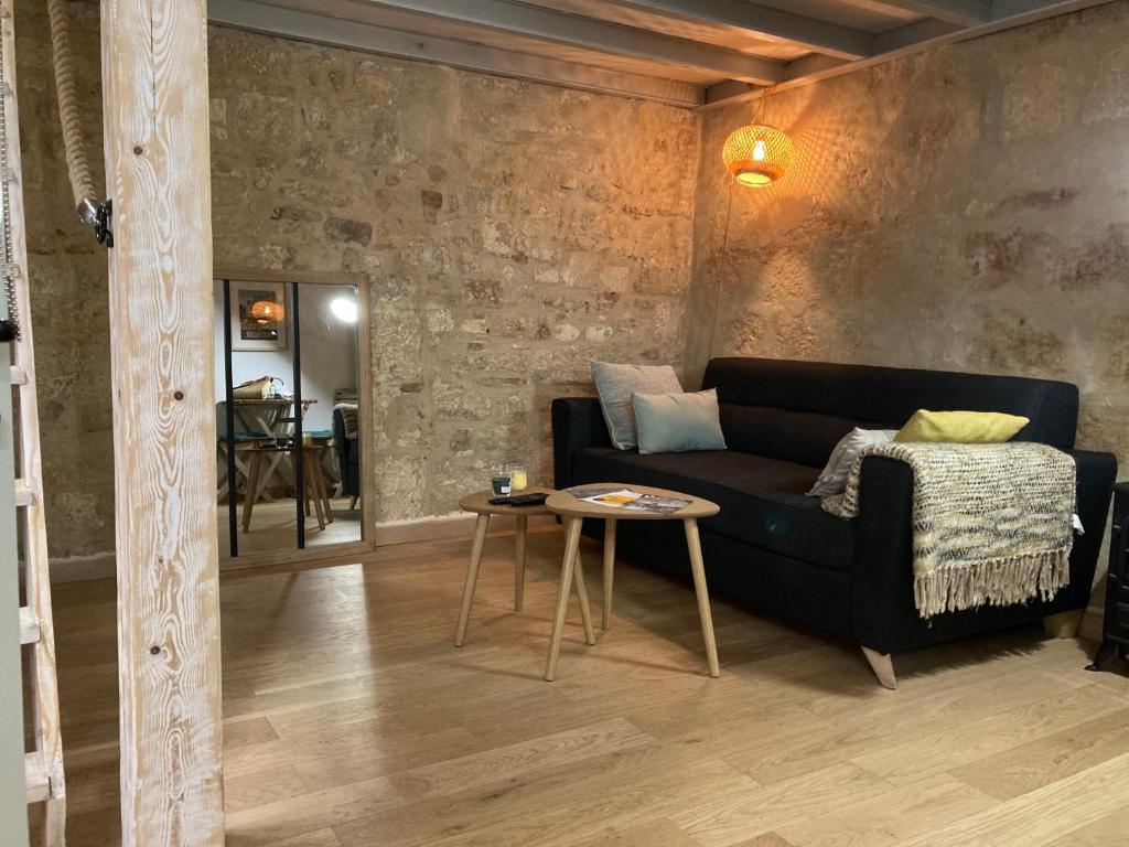 L'Aiguillerie 35 Rue de l'Aiguillerie, 34000 Montpellier