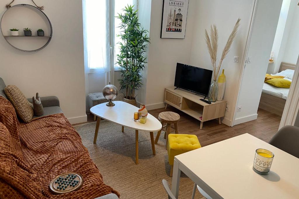 Appartement L'amiral n2 T2 nouvelle ville ByLocly 29 AMIRAL COURBERT 2éme ETAGE 56100 Lorient