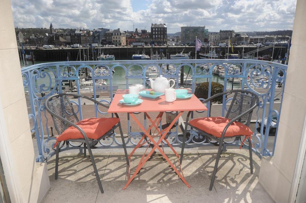 Appartement L'Anvers vue port de plaisance 47 Quai Henri IV 76200 Dieppe