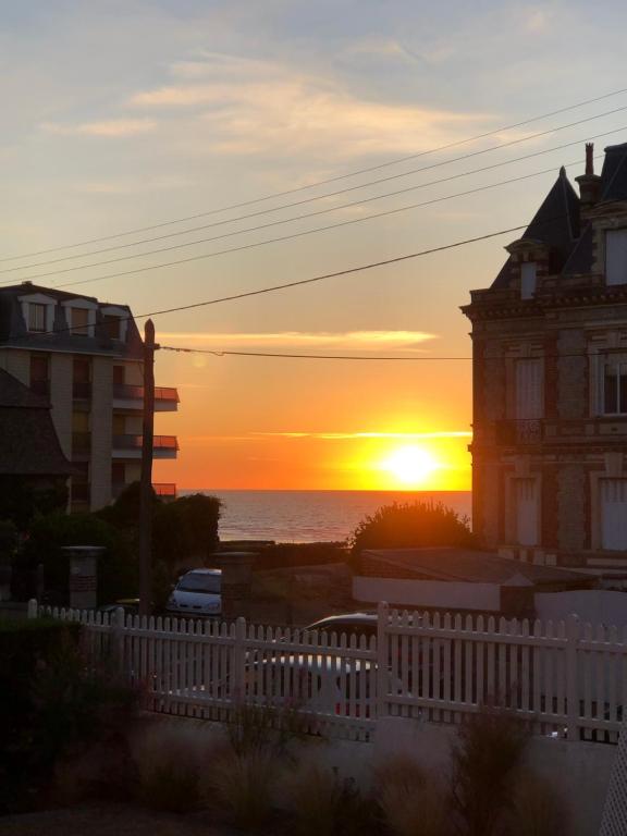 Appartement L'APPART à Cabourg- Villa St Laurent - \ 14390 Cabourg