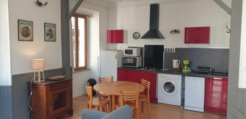 Appartement L'appart aux volets rouges 15 Rue Saint-Jacques 05500 Saint-Bonnet-en-Champsaur Provence-Alpes-Côte d\'Azur