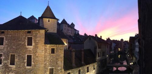 L'Appart' du 10 - T3 4 downtown Annecy with canal view