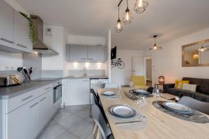 L'Art de Ville - 2 bedroom near the city center terrace and garage