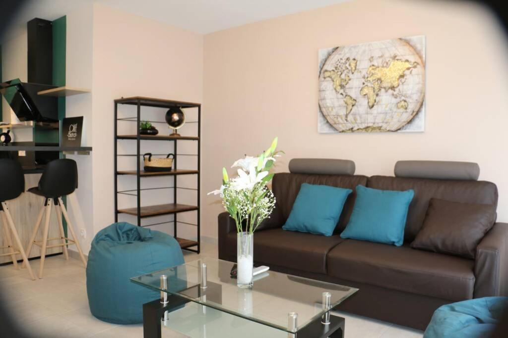 L'Artiste - Appartement à 300m de la gare de Laval 53000 Laval