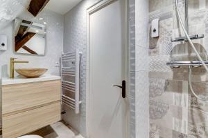 L'Attic Room - Balnéo - Spa - Centre-Ville