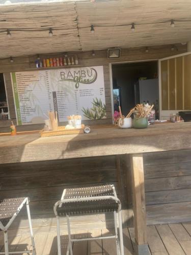 L’avent scène le tout à pied à frejus Etat neuf