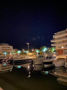 L’avent scène le tout à pied à frejus Etat neuf