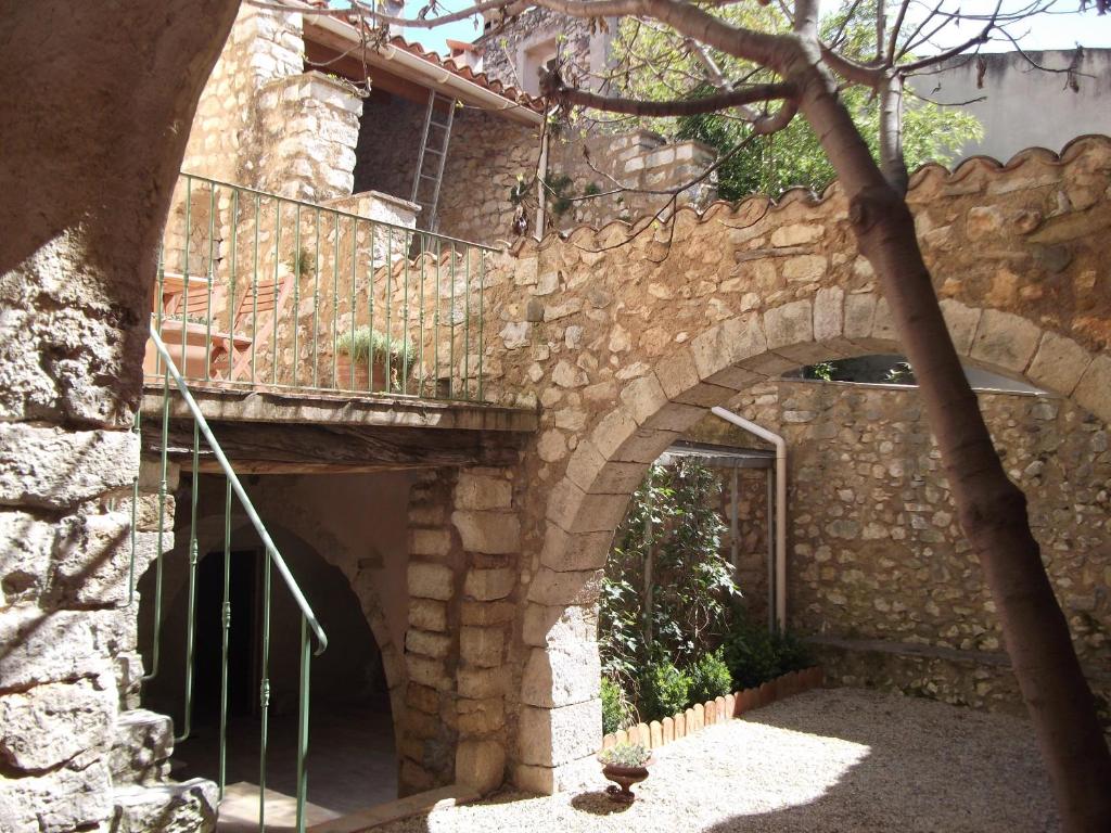 Appartement L' ensoleilladou place de l'église 04500 Quinson