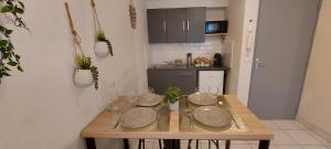 Appartement L'ESCALE : Duplex 4 pers. ASTERIX, AEROPORT ROISSY CDG, PARIS 18 BIS Rue de Lampezard 77230 Moussy-le-Neuf Île-de-France