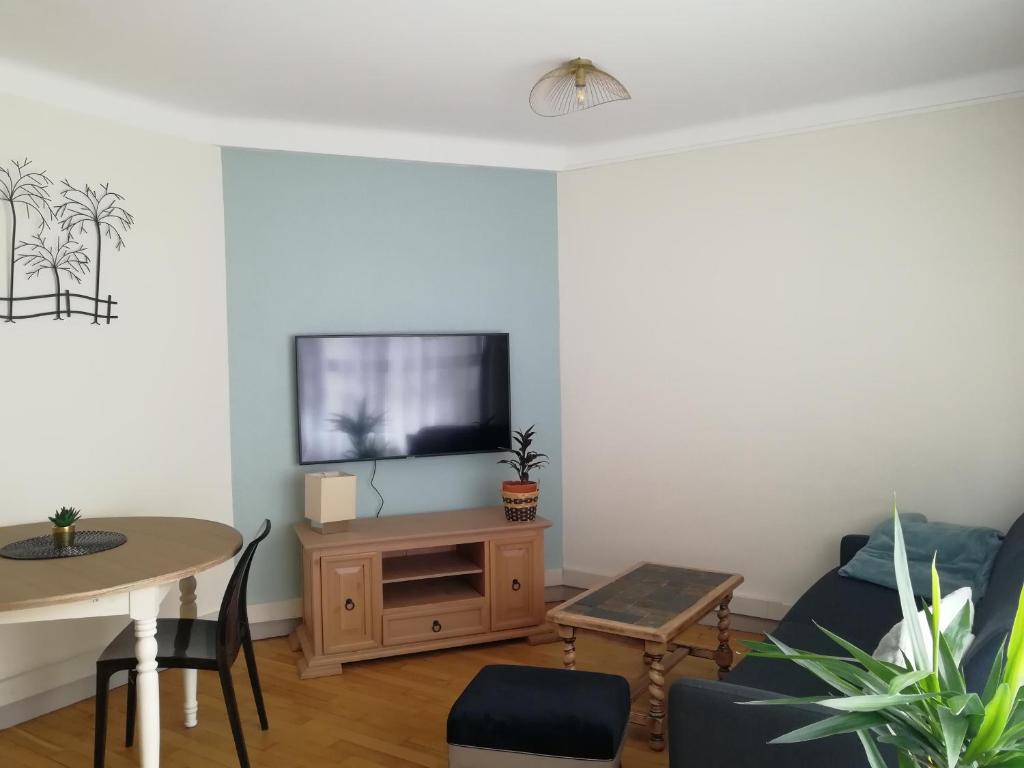 Appartement L'Escale Fougeraise Rez-de-chaussée, gauche 1 Boulevard du Maréchal Leclerc 35300 Fougères