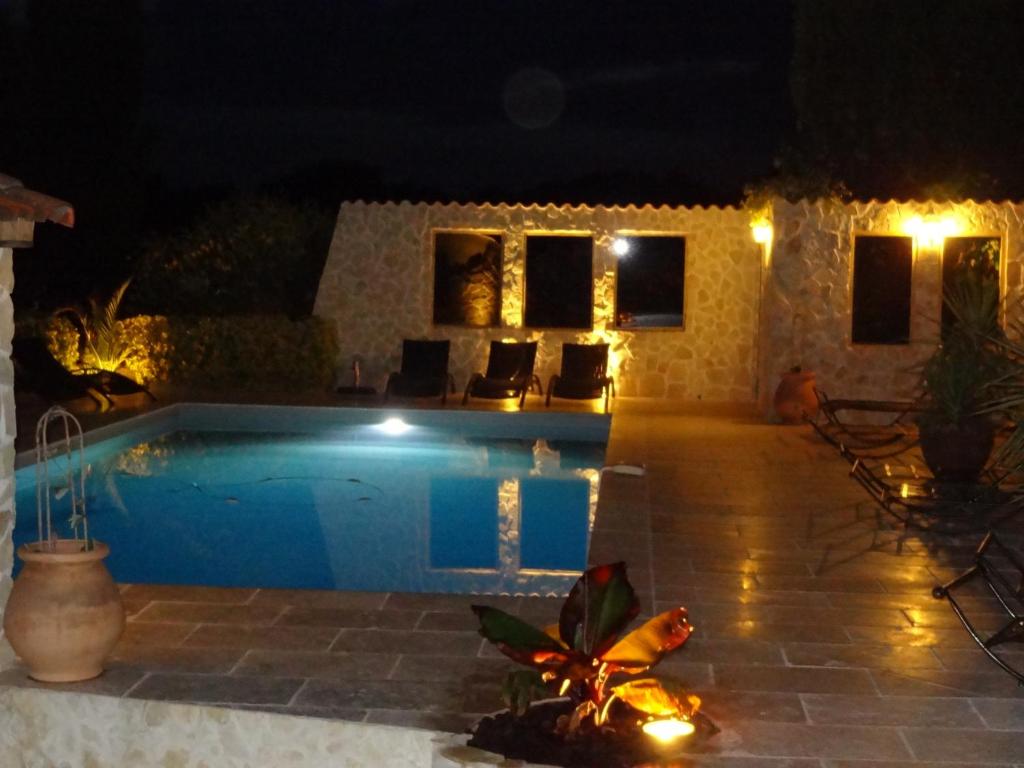 L'ESCALE - TOPDESTINATION-BOURG (Centre ville) 01000 Bourg-en-Bresse
