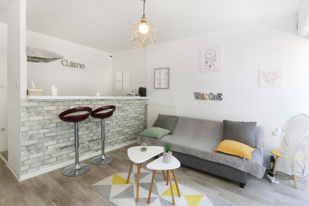 Appartement L escapade, wifi, parking, netflix, appart 2pers 121 rue des contes provencaux 34080 Montpellier