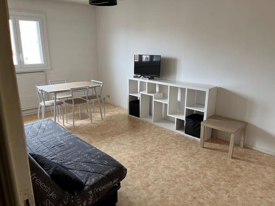 Appartement L'Essentiel : Bel appartement 203 5 Rue Carnot 42153 Riorges